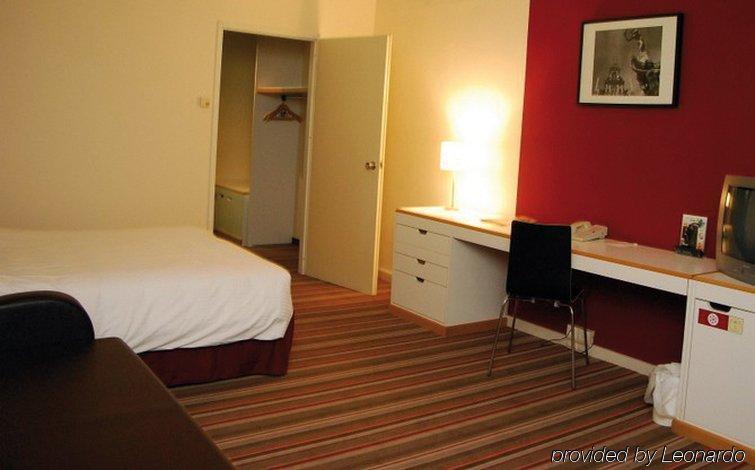 Hampton'S Hotel Namur Wépion Rum bild
